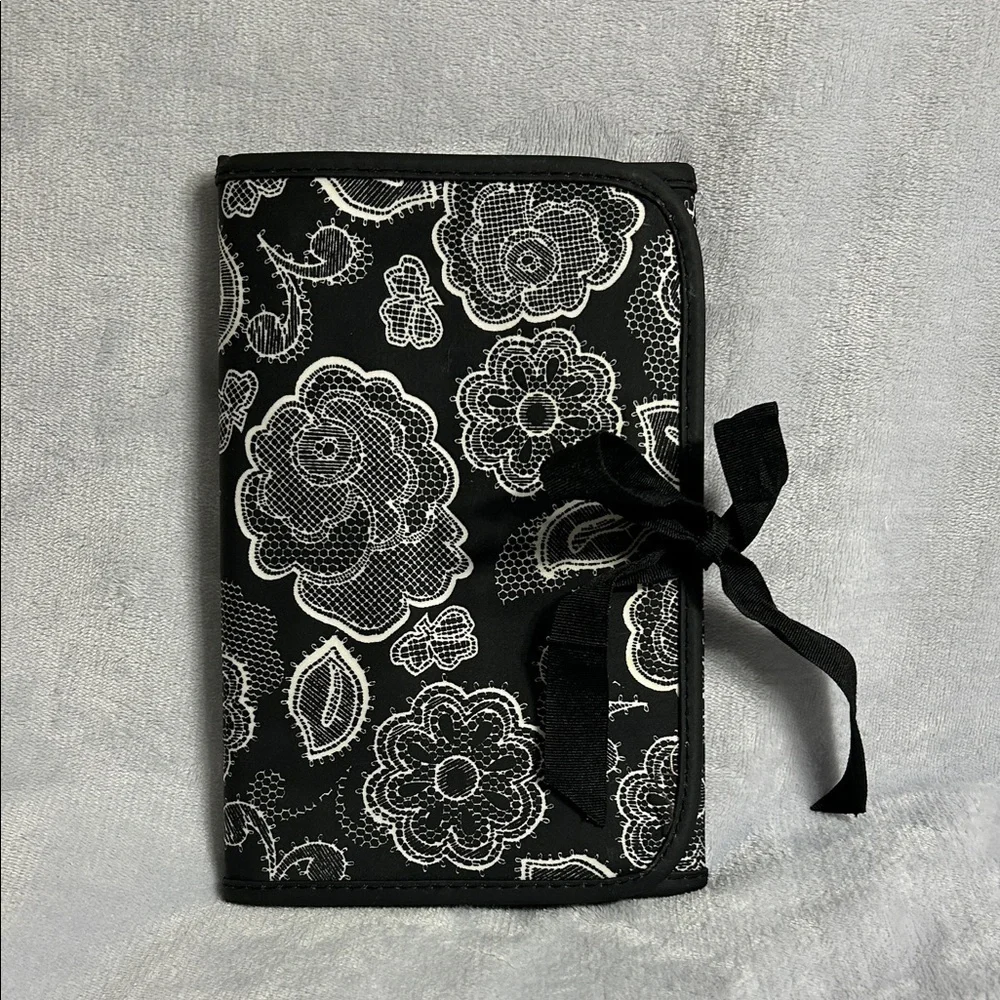 Thirty-One Tri-Fold & Go Organizer Black With White Lace Roses And Flowers NWOT